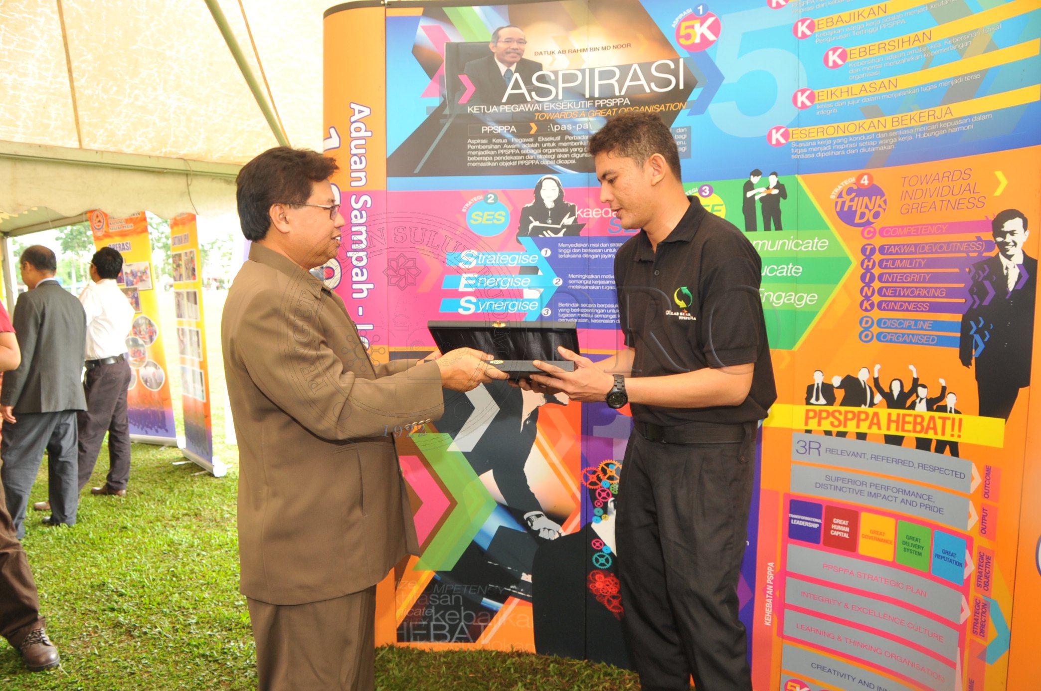 PRO 14 51 KKP PRO 7066